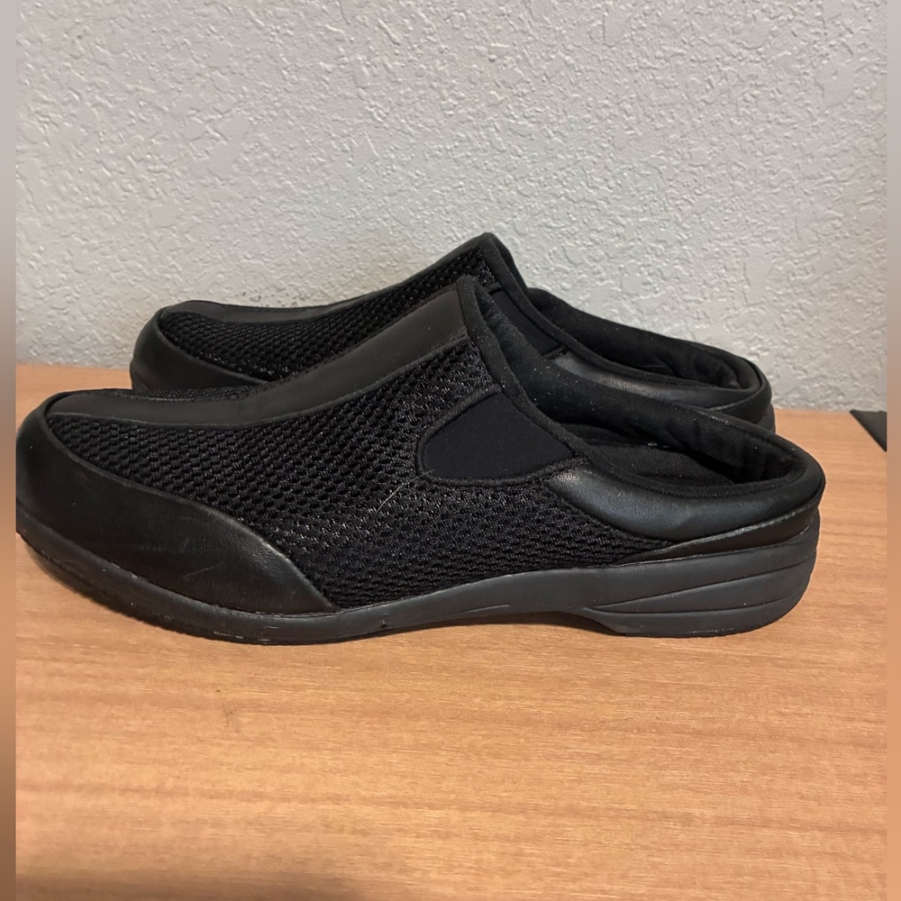 Propet Women’s Black Slip-On Shoes Mules size 9 - Picture 3 of 7